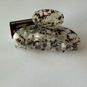 FRANCE LUXE COUTURE JAW